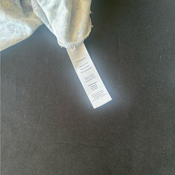 Avon Signature Collection Butterfly Print Long Sleeve Top Size XL (16) - Picture 8 of 9